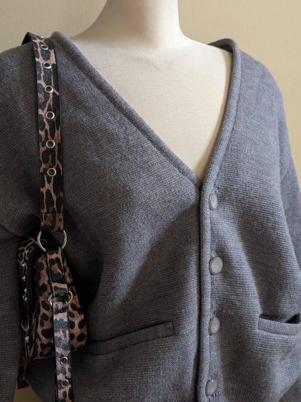 90s TUNDRA VINTAGE WOOL CARDIGAN SWEATER